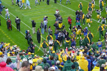 packlionslam0313.JPG (36532 bytes)