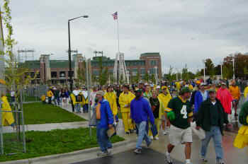 packlionslam0316.JPG (24378 bytes)
