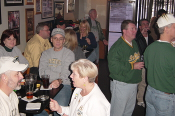 packseahawks10.JPG (96177 bytes)