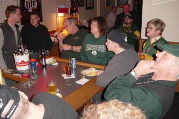 packseahawks11.JPG (101684 bytes)