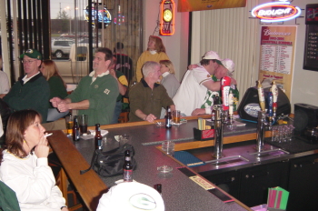 packseahawks26.JPG (103612 bytes)